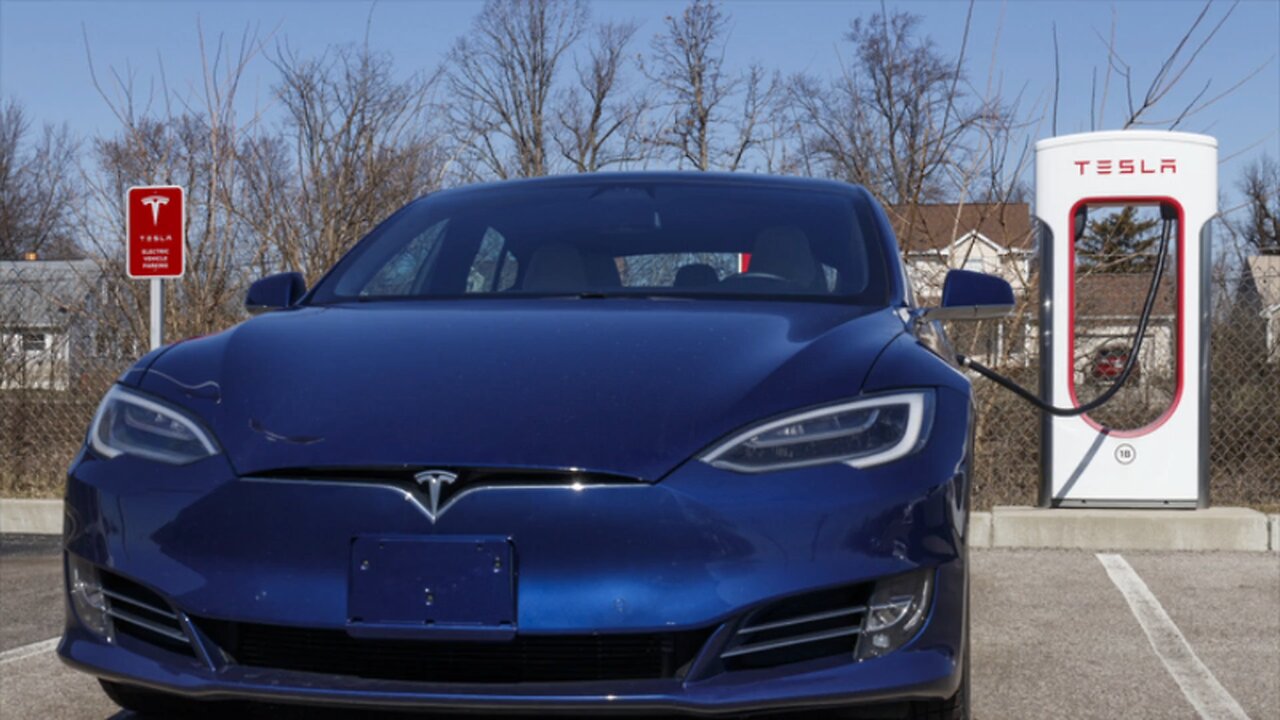 EV Owner Forced to Trickle-Charge Tesla Using Wall Outlet at Gas Station