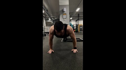 Ready to build a powerful chest? Try this killer workout! 💥💪