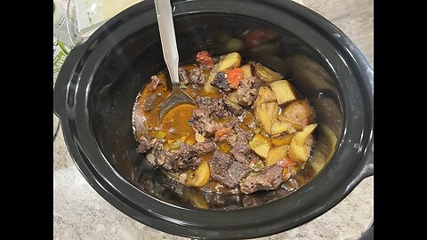 Super Simple Recipe Beef & Potato slow cooker