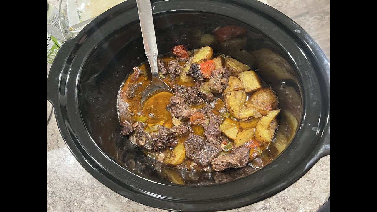 Super Simple Recipe Beef & Potato slow cooker