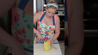 #pineapple #knifeskills #howtocutpineapple #fruitcutting #annanas