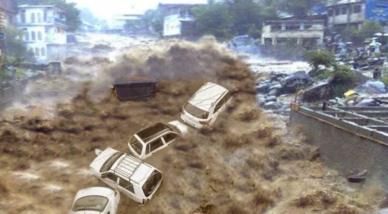 Nature Hits Italy!! Devastating Flash Flood In Cernobbio...