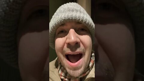 How to ESCAPE the CAPITALIST CHRISTMAS MADNESS?! 🎄😱💆‍♂️