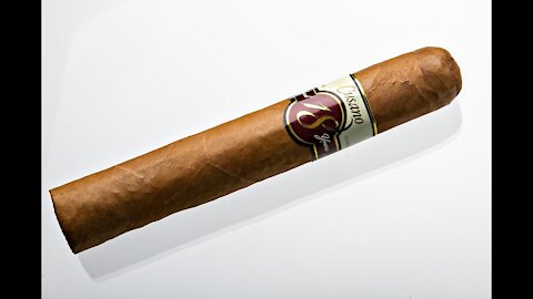 Cusano 18 Double Connecticut Robusto Cigar Review