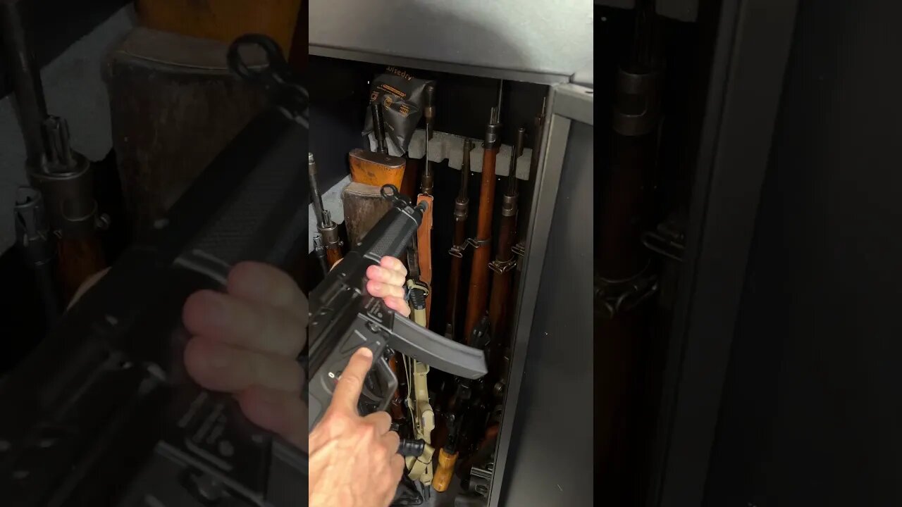 Quando você abre um cofre e lembra que já tem a arma que queria comprar…
