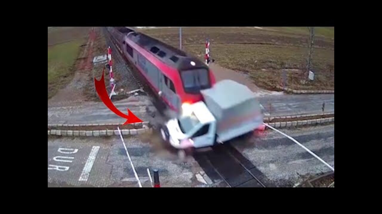 Top Dangerous Truck & Train Fails 2021 #shorts