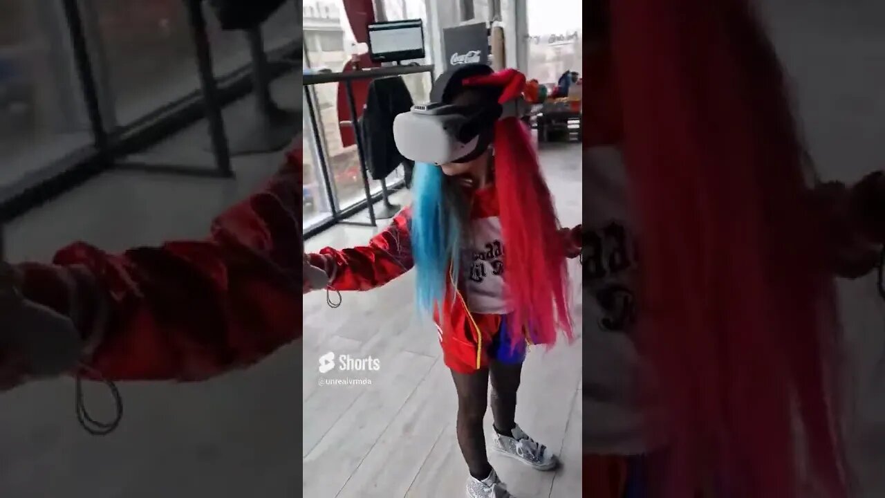 tiktok:unreal.md 🎮👾🕹️ #vr #vrclub #virtualreality #unrealvr #moldova #chisinau #vrarena 🖤 @unrealmd