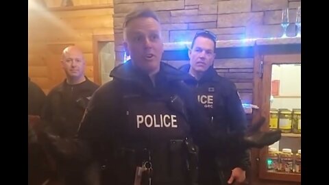 Canadian Police Deliver Totalitarian Message to Truckers in an Amazing Exchange