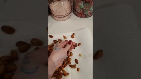 Making my own almond flour. #christmas2022 #christmascookies #cookies #glutenfree #homemade #holiday
