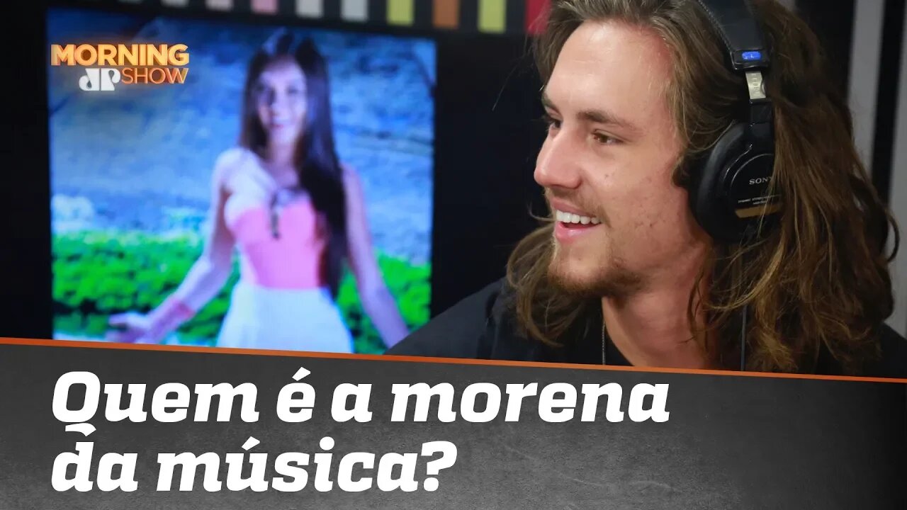 Afinal, quem é a morena da música de Vitor Kley? Cantor revelou ao vivo