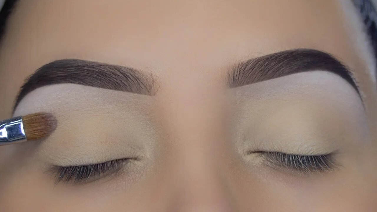 SECRET TO FLAWLESS EYESHADOW APPLICATION | PREP AND PRIME YOUR EYES