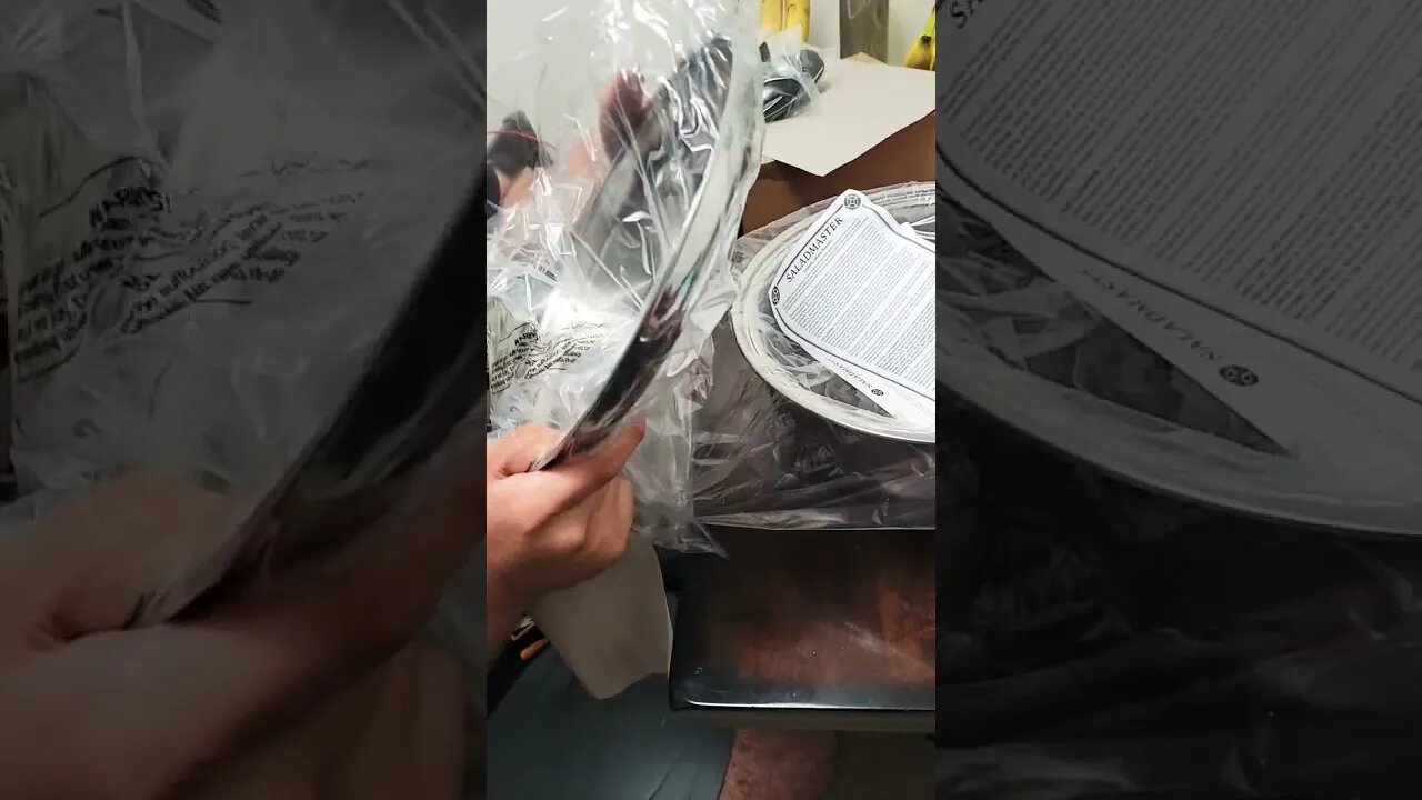 Unboxing SaladMaster 6..