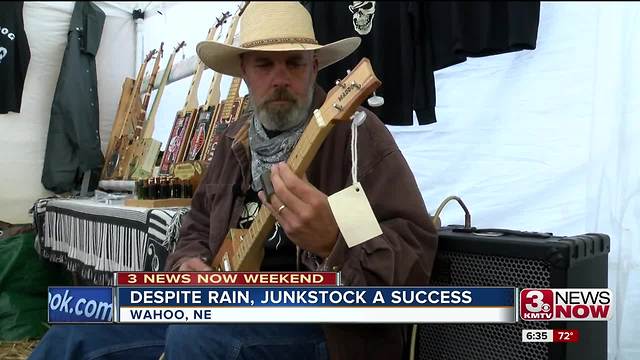 Soggy weather at Junkstock