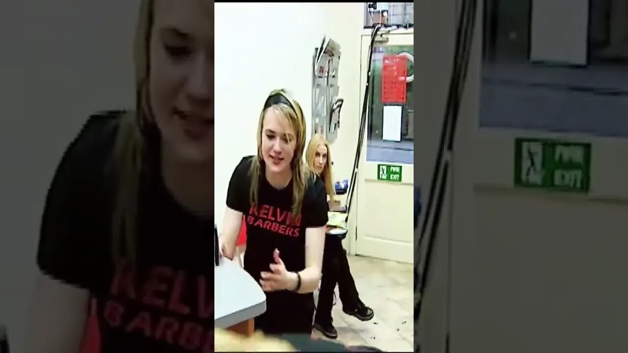 hairdresser girl prank 🤣🤣 #shorts #prank #funny #viral #trending