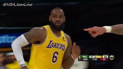 LeBron James Just Ready To Get Outta Madness The Game&Shocks The Entire Bucks For His Poster Dunk !🤑