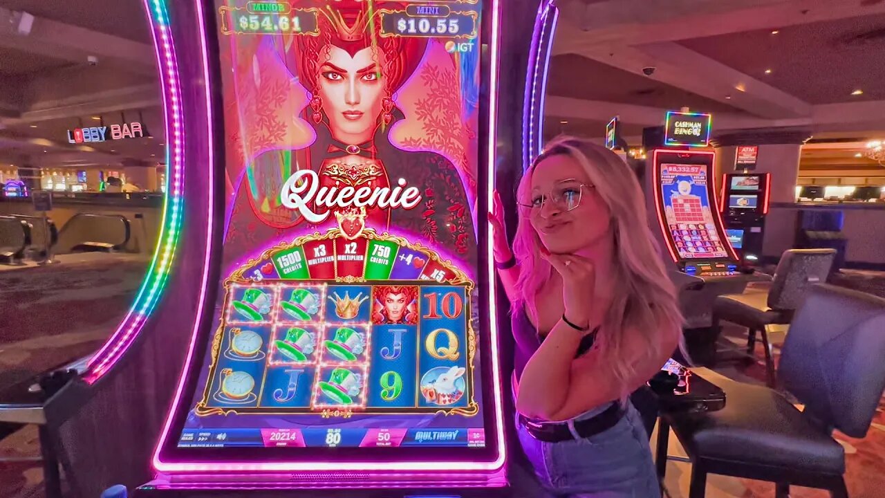 Hitting The Jackpot Feature On This Las Vegas Slot Machine!