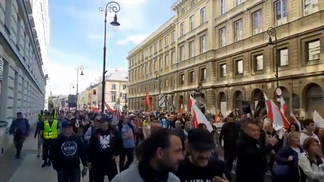 "All of Poland, anti-Bandera" chants in Warsaw