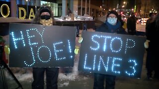 Hundreds flock to Pabst Theater to greet President Biden, protest