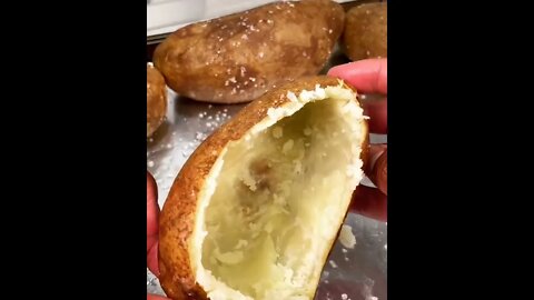 Twice baked potatoes | @royaleeats on IG 🥔🧀 #shorts