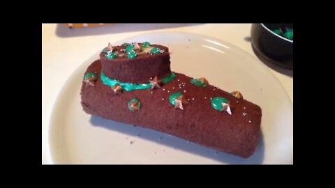 QUICK AND EASY CHOCOLATE AND VANILLA CREAM LOG RECIPE