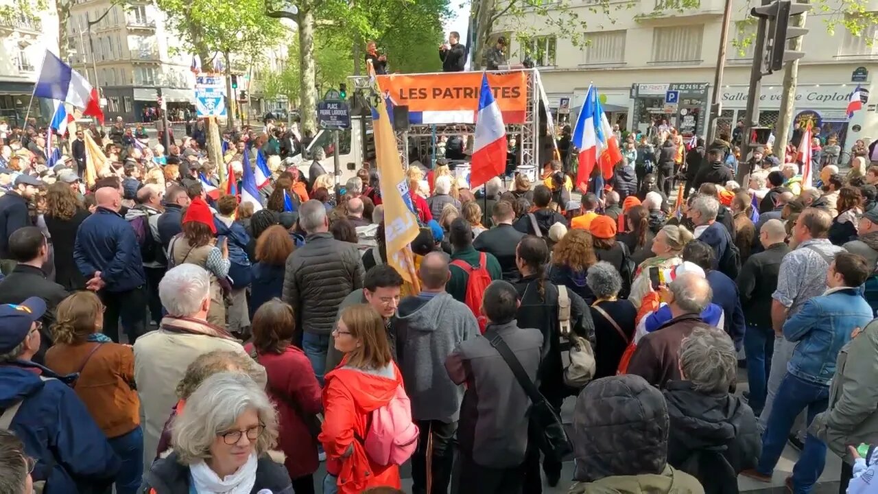 Pierre-Yves Rougeyron prend la parole à la manifestation du 01/05/2023 organisée par les Patriotes