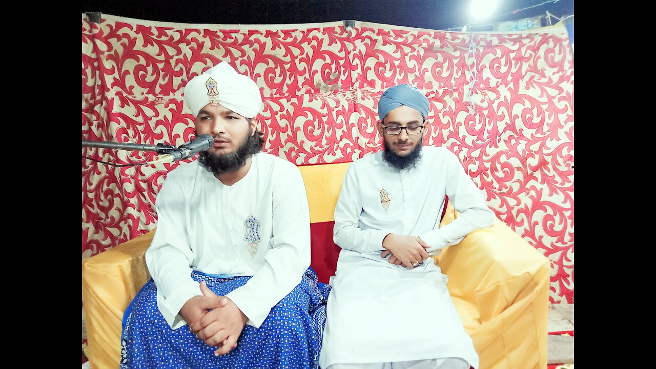 Hasseenan jo hussun naat by Sijawal Hussain Qadri