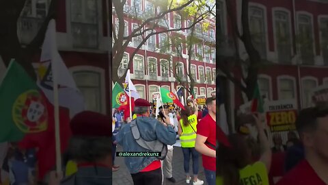 Lula enfrenta protestos em Portugal HOJE 25 DE ABRIL