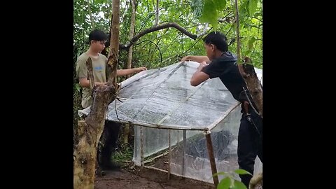 Hicimos nuestra casita para protegerse de la lluvia