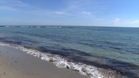 Bathtub Beach closed to swimmers after algae spotted; no other beaches impacted