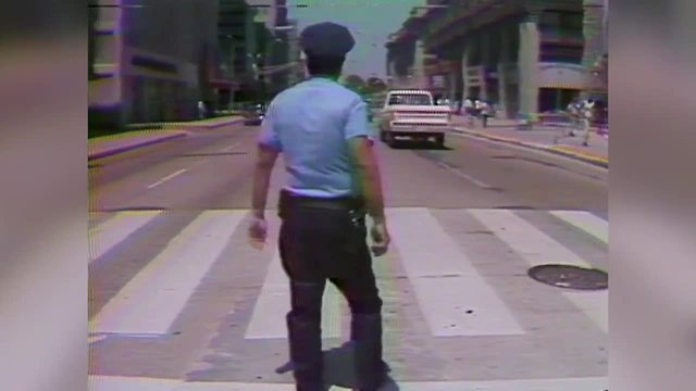 Throwback: 1977 traffic cop conducts symphony of sound on Monument Circle