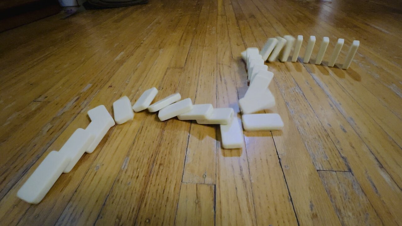 Domino fall