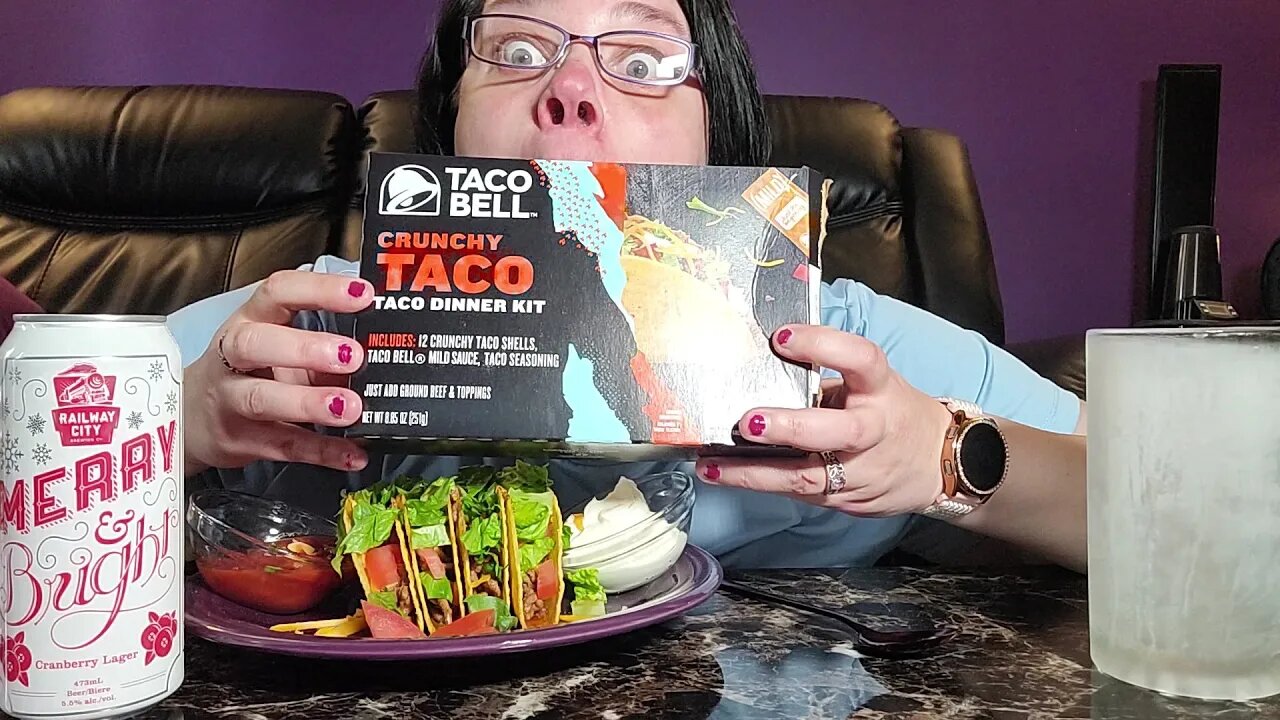 Taco Bell home kit homemade tacos 🌮🌮🌮and beer 🍺🍺🍺mukbang