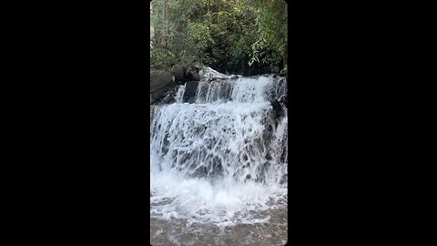 Beautiful waterfall😍😍