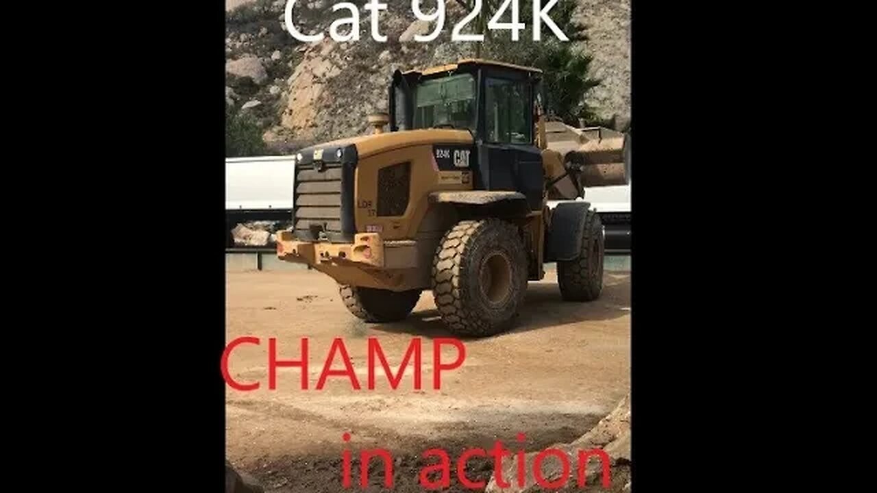 Caterpillar 924K Wheel Loader IN ACTION