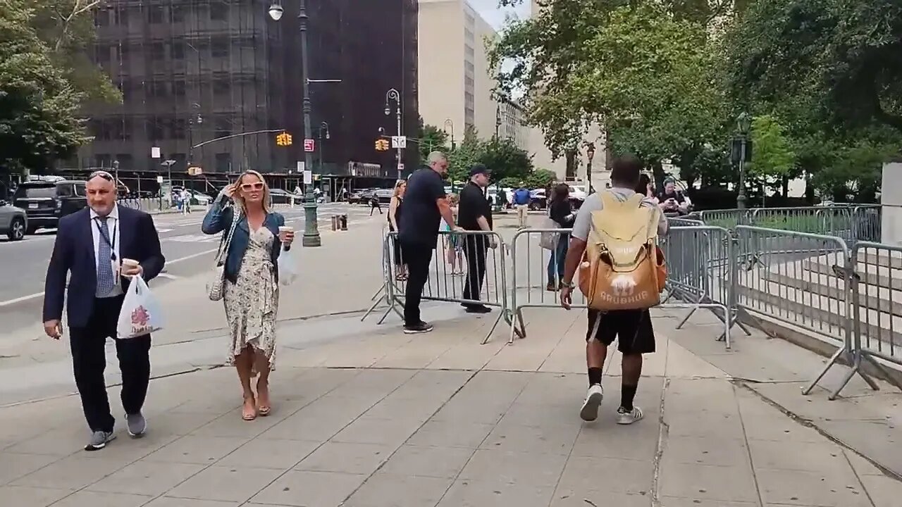 Los Deliversitas Unidos Workers Justice Project Ligia Guliapia Confronted August 2023 outside Court