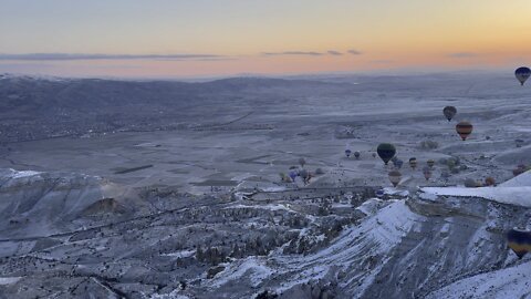 Passeio de Balão na Turquia ao nascer do Sol