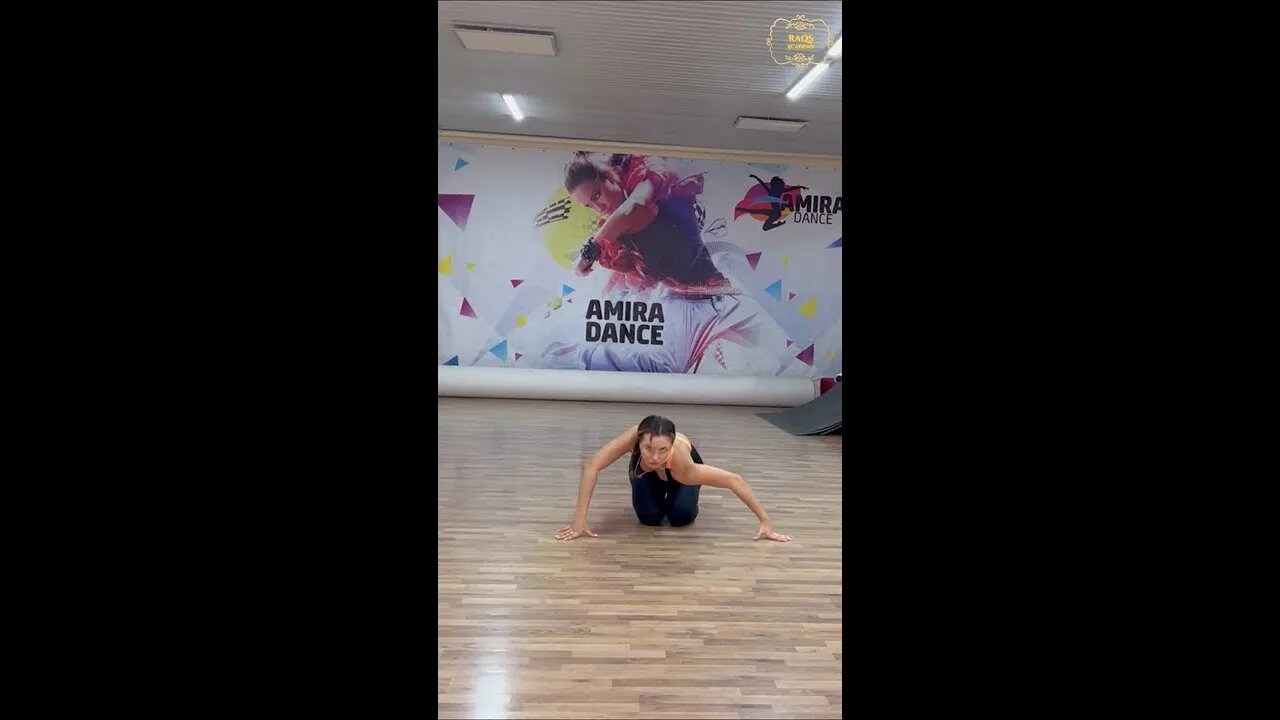 Just look the way Vlada Yanuk moving in this performance!