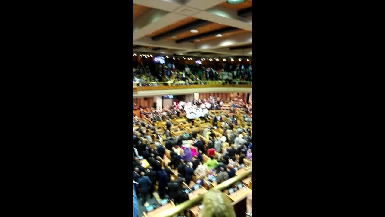 #SONA2017: FISTFIGHT IN PARLIAMENT, ZUMA LAUGHS (kvE)