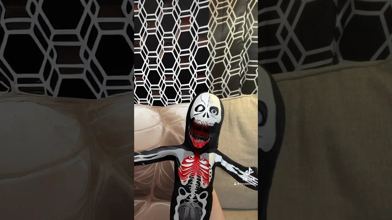 More venom puppets