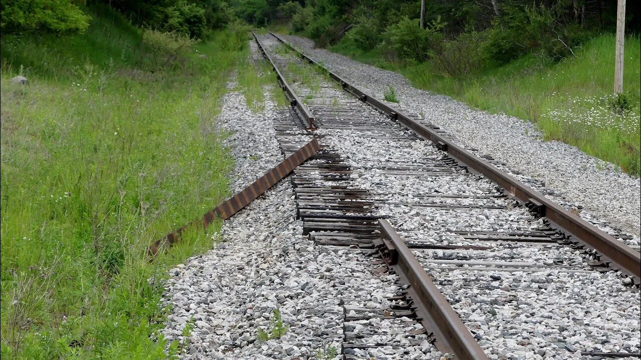 Are Steel Prices So High That People Are Stealing CN Railroad Tracks Now? | Jason Asselin