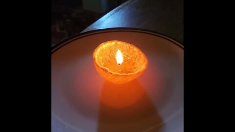Make your own citrus candles from your own fruit. #shorts