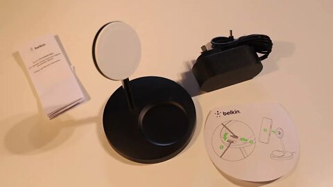 Belkin Boost Charge Pro 2-In-1 Wireless Charger Unboxing
