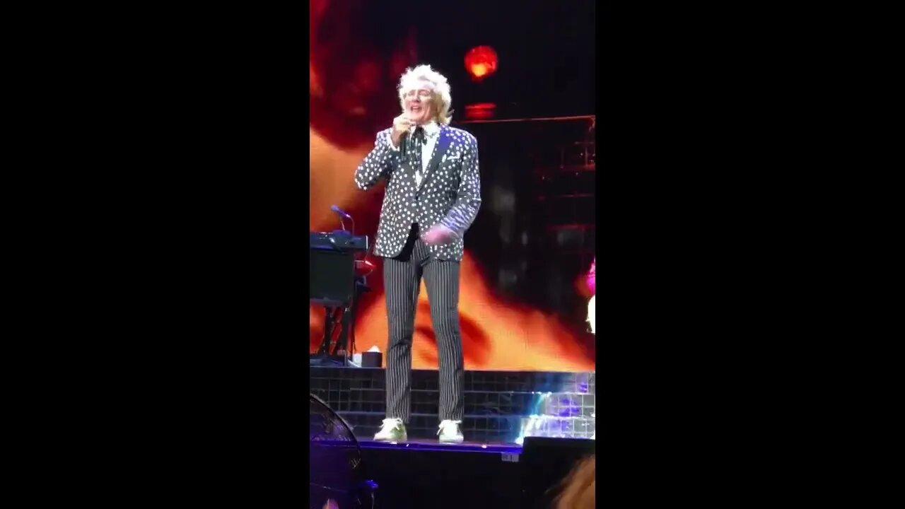 ROD STEWART Ohh La La Live in ATL 8-30-22 recorded from 2nd row