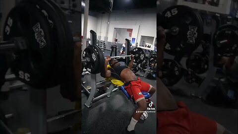 Women are tight that their male co workers are avoiding them in the workplace 👑