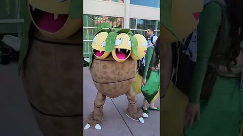 Exeggutor | Pokémon | Cosplay at SDCC