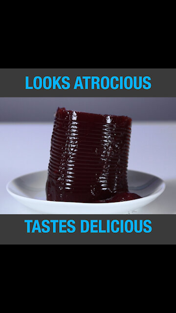 Cranberry sauce atrocious or delicious [GMG Originals]