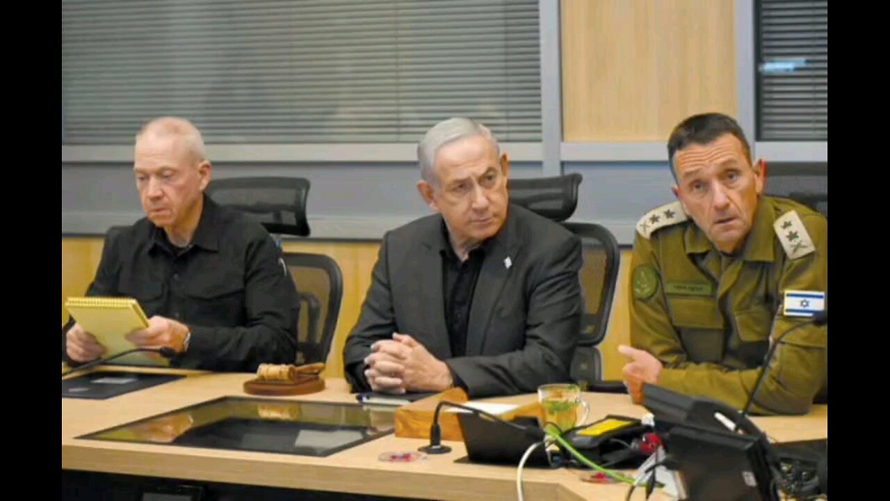 BREAKING: Netanyahu is now also considering dismissing Chief of Staff Herzi Halevi & Shin Bet chie ⏬