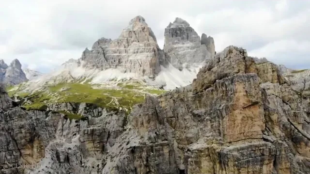 The Alps 4K 60 Minute Relaxation Film with Calming Music @@@ 18