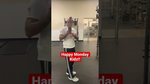 Happy Monday my #cashcow fam!!✌🏻