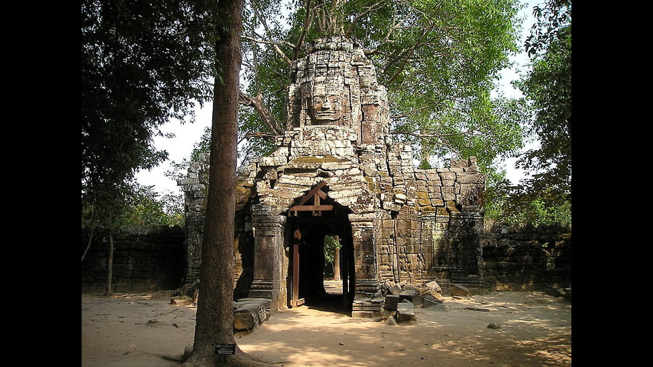 Angkor Thom ,The great thing in the world (Angkor Thom)